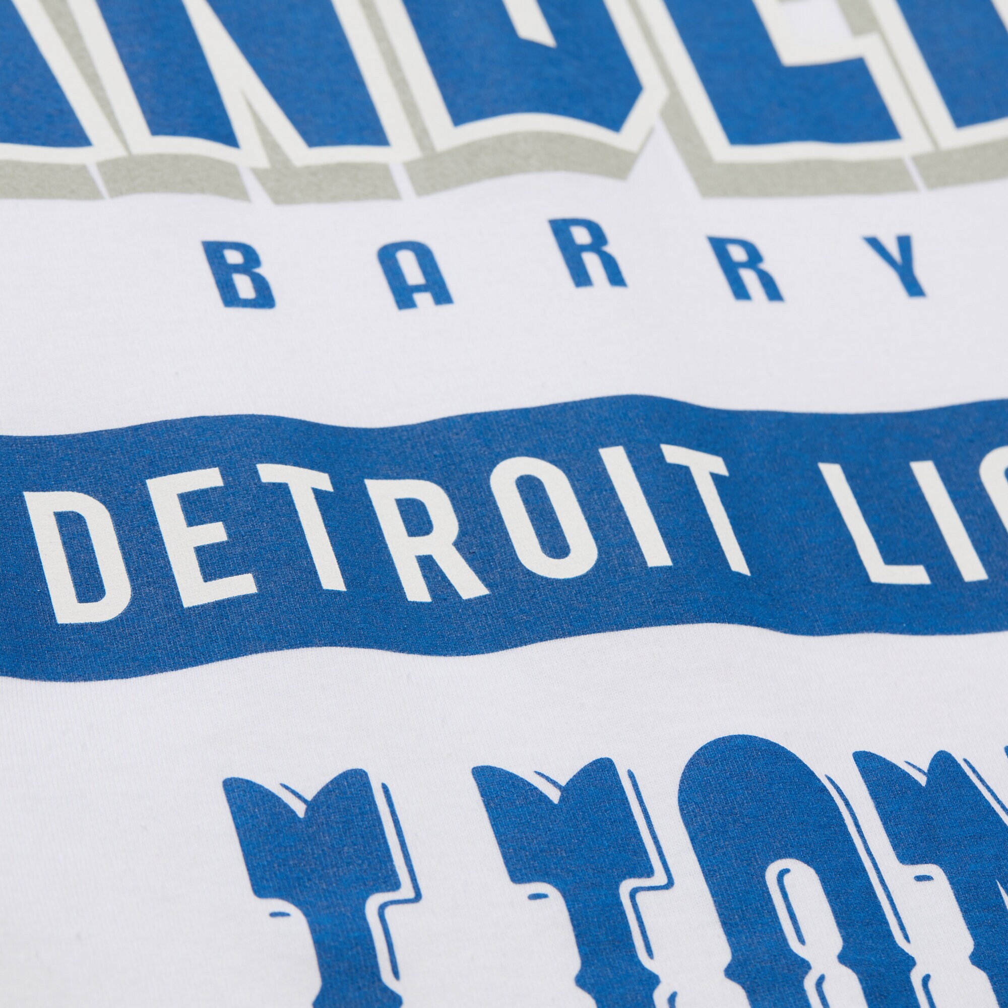 Men's Mitchell & Ness Barry Sanders White Detroit Lions Name & Number Team Origins Vintage Logo T-Shirt