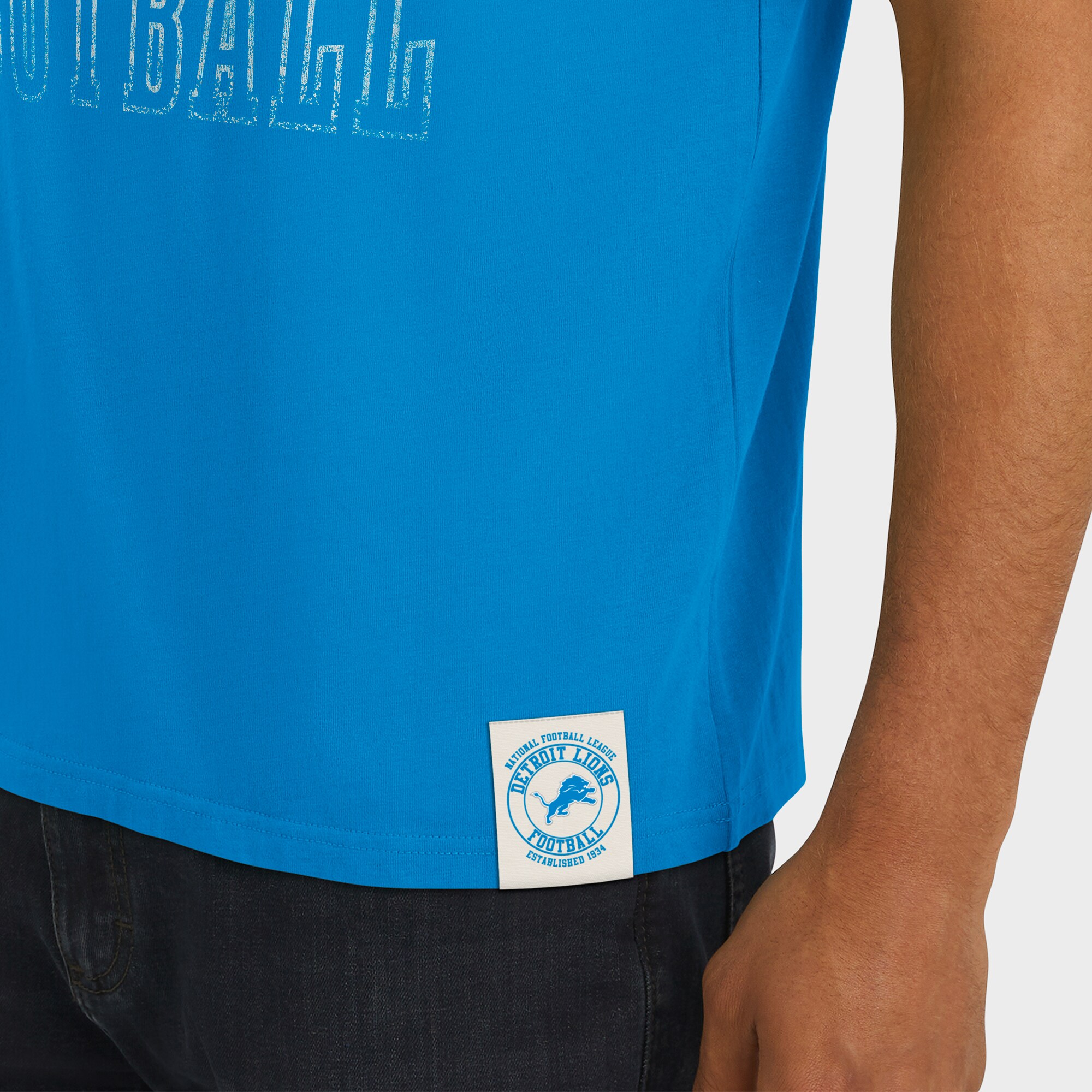 Men's Darius Rucker Collection by Fanatics Blue Detroit Lions Football Stripe Sleeve T-Shirt 6 Men's Darius Rucker Collection by Fanatics Blue Detroit Lions Football Stripe Sleeve T-Shirt